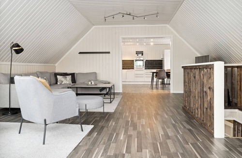 Stamsund Apartment | Stor rorbu med høy standard