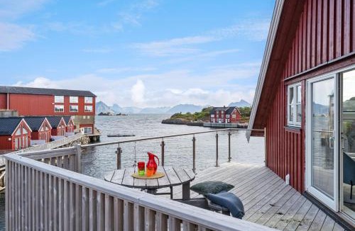 Stamsund Apartment | Stor rorbu med hoy standard