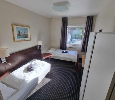 Leirvik Hotel | Stord Folkehøgskule Sommarhotell Leirvik