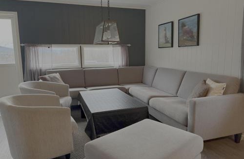 Tromso Villa | Stort hus med fire soverom og 8 senger