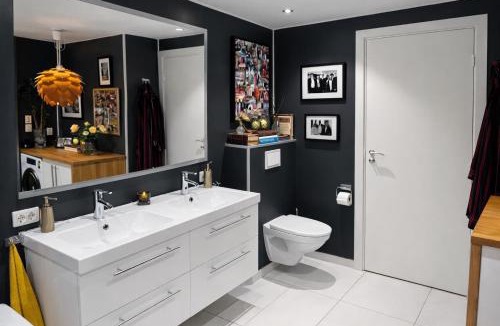 Lillehammer House | Stort hus med hage og bekk, 5 soverom, 8 min til sentrum