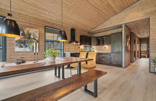 Stryn House | Stryn Mountain Lodge
