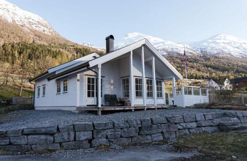 Mindresunde Ski Chalet | Strynsvatn Camping & Vacation Homes