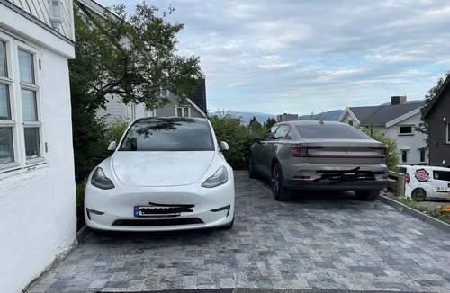 Tromso Apartment | Studio-Sleeps 4-City Centre-Parking-EVCharger