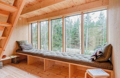 Henan House | Studio with nature-close design on Orust