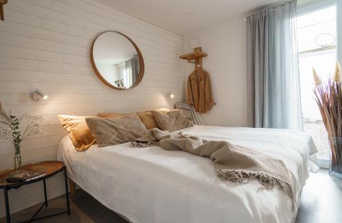 Glommen House | Stuga Glommen 2 bed cottage by the sea