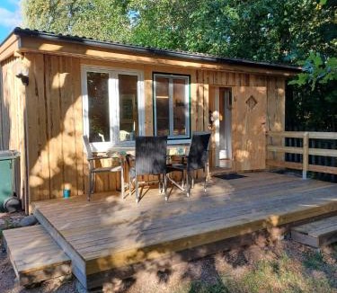 Hultsfred House | Stuga im Wald mit Seeblick, nahe Vimmerby
