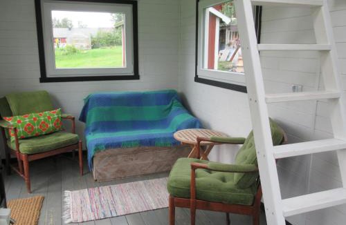 Jarna Cabin | Stuga med bastu i naturen nära Stockholm