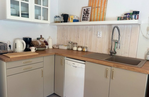 Annerstad House | Stuga Rödhak – Cozy Swedish Cottage in Secluded Forest Location in Småland