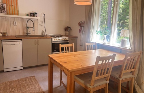 Annerstad House | Stuga Rödhak – Cozy Swedish Cottage in Secluded Forest Location in Småland
