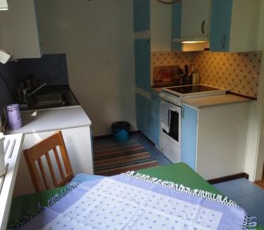 Asarp House | Stuga vad vatten