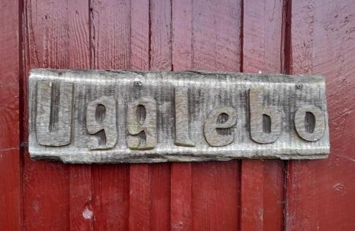 Ljungbyhed House | Stugan Ugglebo med campingdusch och utedass
