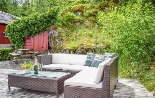Suldal Apartment | Stunning Apartment In Hebnes With House Sea View