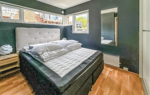 Fidjeland Apartment | Stunning Apartment In Tjørhom With Wifi
