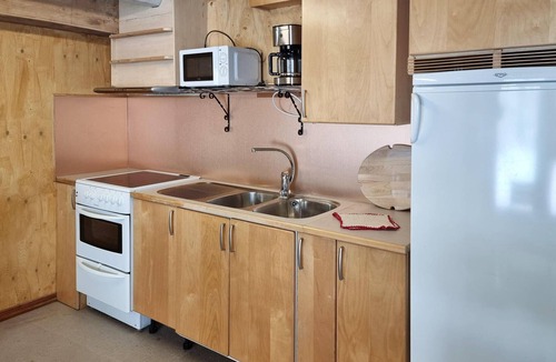 Vedum Apartment | Stunning apartment in Vedum with WiFi