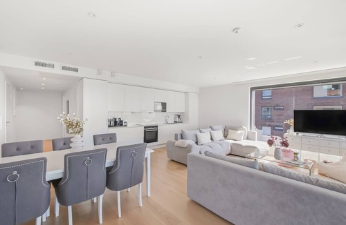 Oulu Apartment | Stunning beachfront apartment for 1-8 people in Oulu Pateniemenranta.