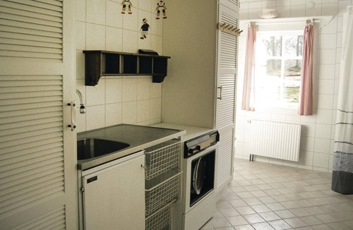 Almhult House | Stunning home in älmhult with kitchen