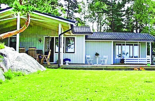 Ostra Viker House | Stunning home in årjäng with WiFi