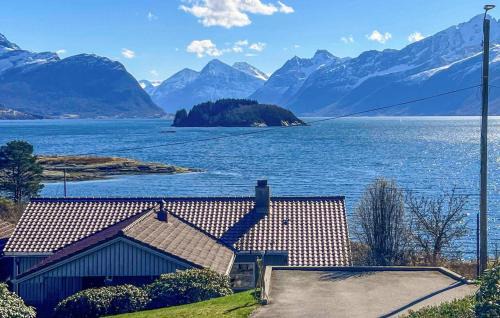 Alesund House | Stunning Home In Ålesund With House Sea View