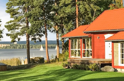 Arvika House | Stunning home in Arvika with kitchen