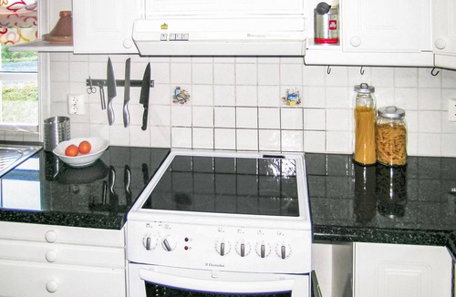 Averoy Municipality House | Stunning home in Averøy with house sea view
