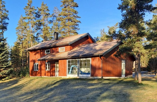 Øvre Ramse House | Stunning home in Dølemo with sauna