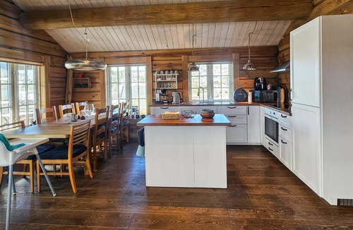 Tørdal House | Stunning home in Drangedal with WiFi