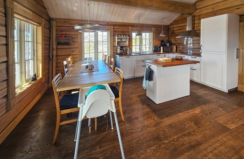 Tørdal House | Stunning home in Drangedal with WiFi