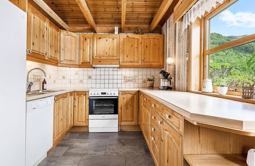 Etne House | Stunning home in Etne with sauna