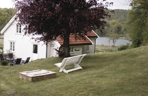 Farsund House | Stunning home in Farsund with house sea view