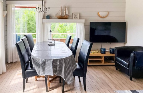 Farsund House | Stunning home in Farsund with ethernet internet