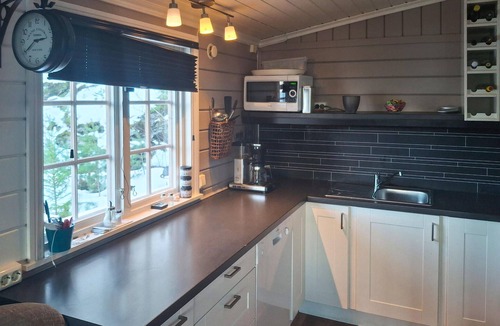 Frosta House | Stunning home in Frosta with house sea view