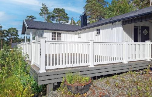 Frosta House | Stunning Home In Frosta With House Sea View