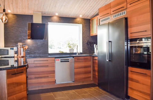 Listarum House | Stunning home in Gärsnäs with WiFi