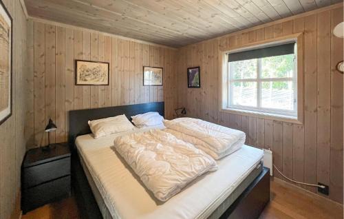 Sor-Fron House | Stunning Home In Gålå With Wifi