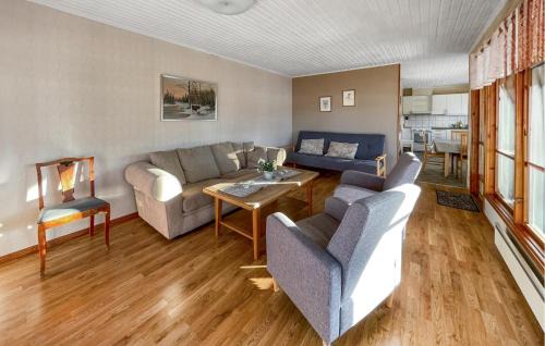 Vathult House | Stunning Home In Gislaved With Sauna
