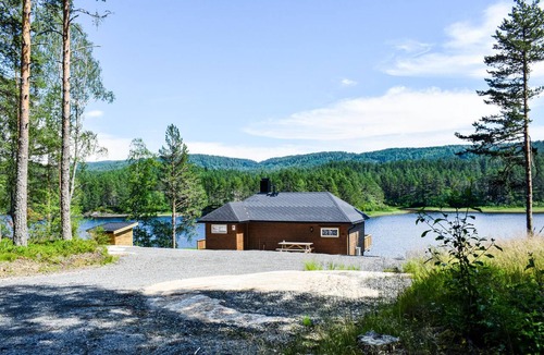 Evje House | Stunning home in Hornnes with house sea view