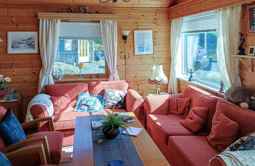 Fjaler House | Stunning Home In Korssund With Wifi