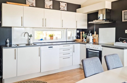 Lyngdal House | Stunning home in Lyngdal