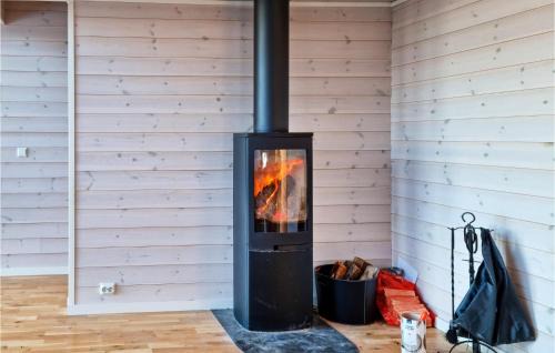 Lyngdal House | Stunning Home In Lyngdal With Wifi