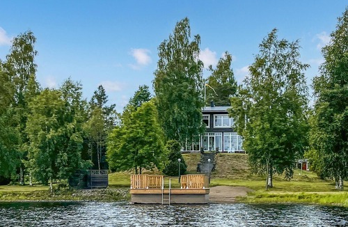 Nassjo Municipality House | Stunning home in Malmbäck with kitchen