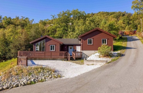 Hervik House | Stunning home in Nedstrand with sauna