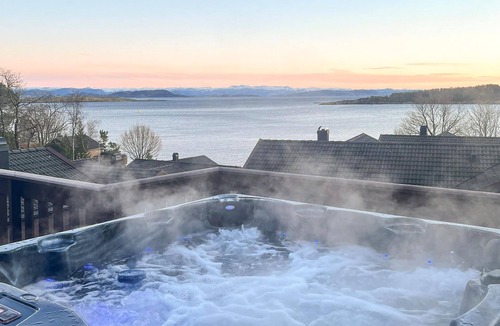 Hervik House | Stunning home in Nedstrand with sauna