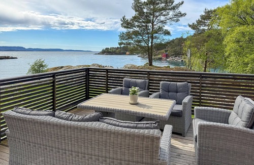 Fusa House | Stunning home in Nordtveitgrend