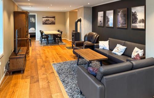 Fusa House | Stunning Home In Nordtveitgrend
