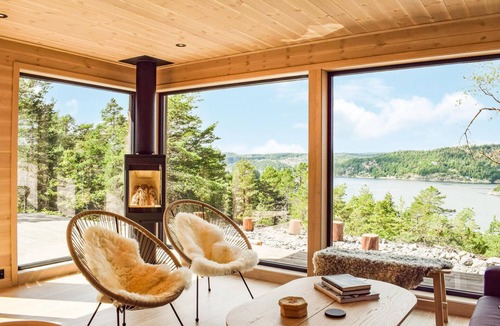 Risor House | Stunning home in Risør with ethernet internet