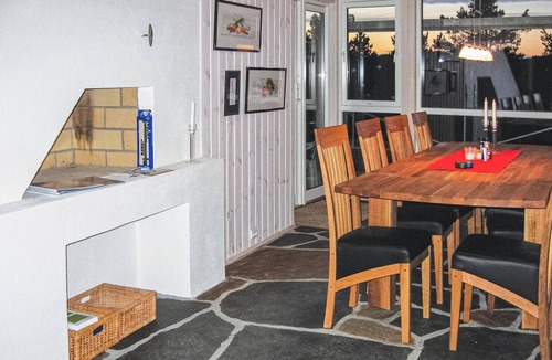 Risor House | Stunning home in Risør with sauna