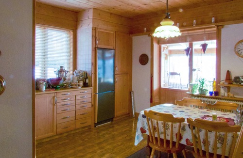 Vindeln House | Stunning home in Storsävarträsk with sauna