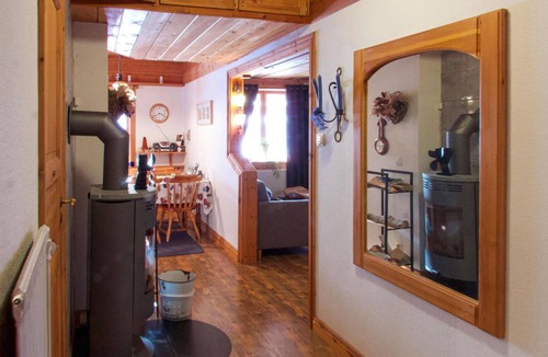 Vindeln House | Stunning home in Storsävarträsk with sauna