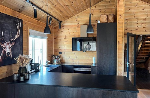 Fidjeland House | Stunning home in Tjørhom with sauna